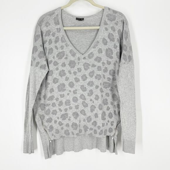 Express Gray Cotton Knit Pullover Animal Print Women's Size Small - Picture 1 of 11
